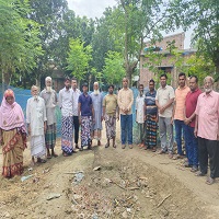 ভিক্ষুক পুনর্বাসনে সদর উপজেলায়  ছাগল প্রদান, শিবগঞ্জে  ক্ষুদ্র ঋণ বিতরণ