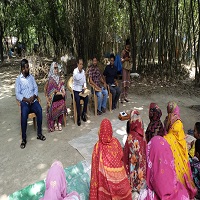 চাঁপাইনবাবগঞ্জে রেডিও মহানন্দা ৯৮.৮ এফএম’র বিভিন্ন শ্রোতাক্লাব পরিদর্শন