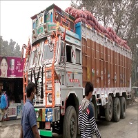 দু’দিন বন্ধের পর আজও সোনামসজিদ স্থলবন্দর দিয়ে আলু ও পেঁয়াজ আমদানী অব্যহত