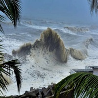 ঘূর্ণিঝড় ফেনজাল ধেয়ে আসছে