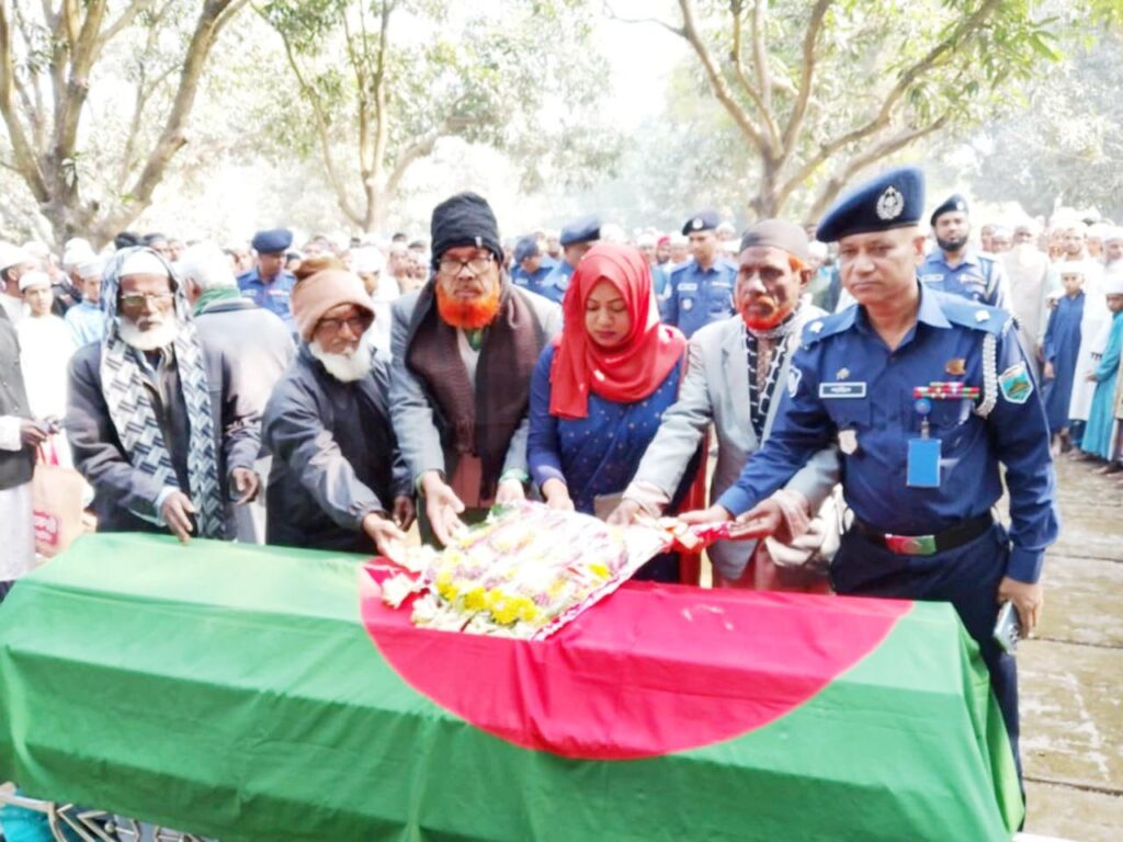 বীর মুক্তিযোদ্ধা শাহাজাহান আলীর দাফন সম্পন্ন