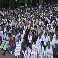প্রাথমিক শিক্ষকদের ৩ দফা দাবি, ২৬ সেপ্টেম্বর থেকে আমরণ অনশন