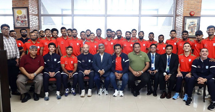 নেপাল থেকে বিশেষ ফ্লাইটে দেশে ফিরলেন জামালরা