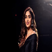 অভিনেত্রী ইলিয়ানা কিছুতে তাড়াহুড়ো করতে চাই না