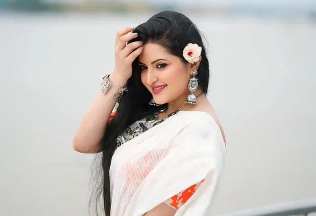 প্রেম না করেও প্রেমিকা দিবসের শুভেচ্ছা পেয়ে যা বললেন পরীমনি