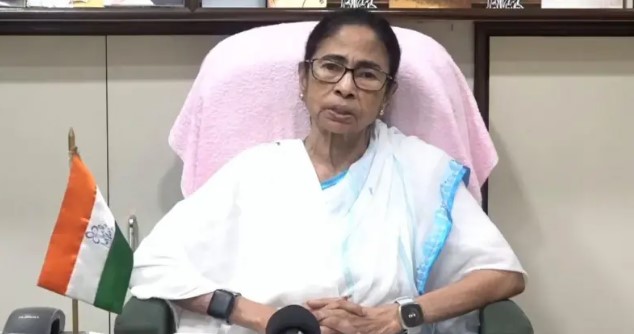 এবার লোকসভাতেও ভাঙতে চলেছে মমতার দল