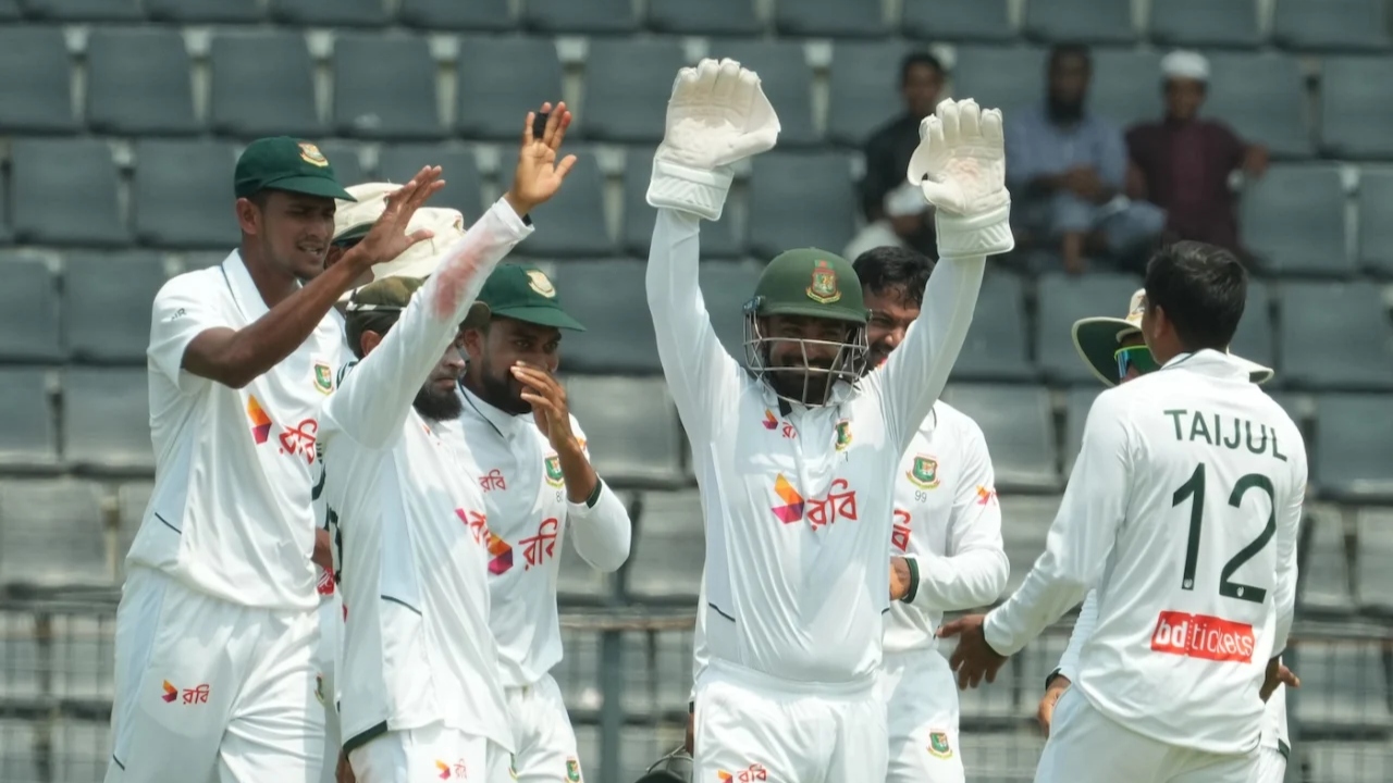 পাকিস্তানকে হোয়াইটওয়াশের দ্বারপ্রান্তে বাংলাদেশ