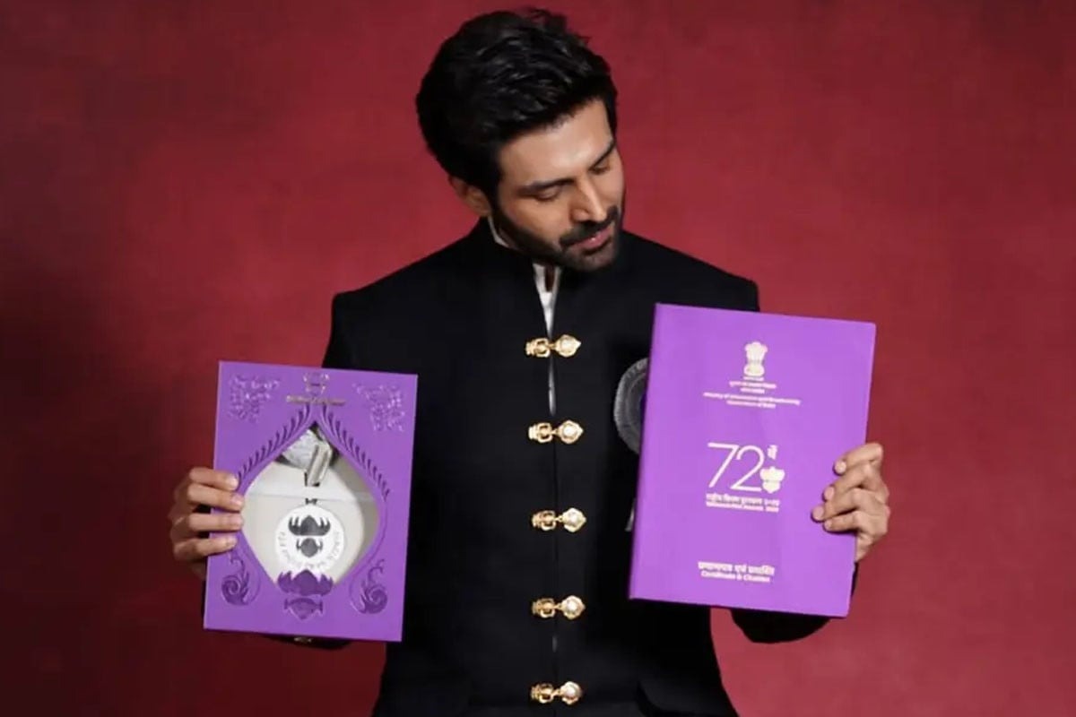 ‘কষ্টের যাত্রা’ শেষে মিষ্টি সাফল্য কার্তিক আরিয়ানের