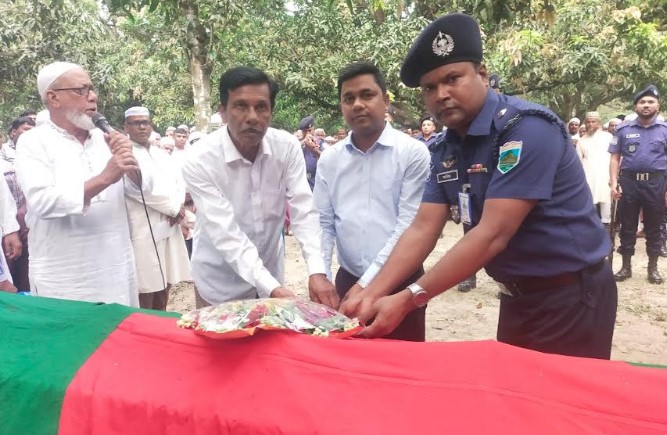 চাঁপাইনবাবগঞ্জে বীর মুক্তিযোদ্ধা মোফাজ্জল হকের ইন্তেকাল, রাষ্ট্রীয় মর্যাদায় দাফন