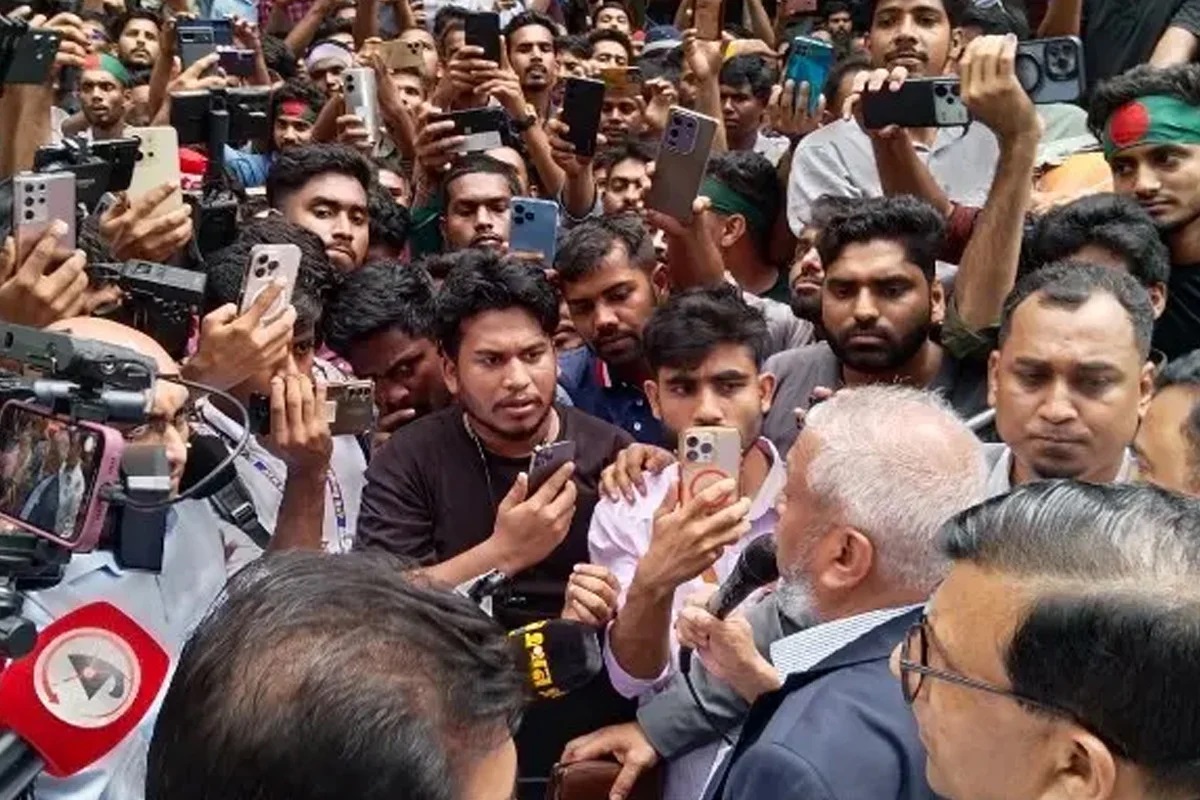 দক্ষিণ কোরিয়া গমনেচ্ছুদের বিক্ষোভ, প্রয়োজনীয় পদক্ষেপ নেওয়ার আশ্বাস মন্ত্রীর
