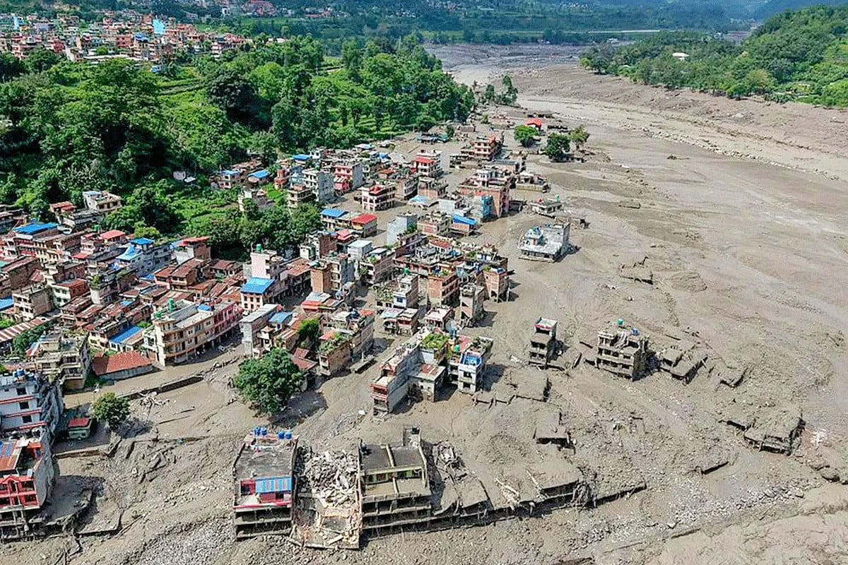 নেপালে নিহত বেড়ে ৯০৩, নিখোঁজ ৪২০০