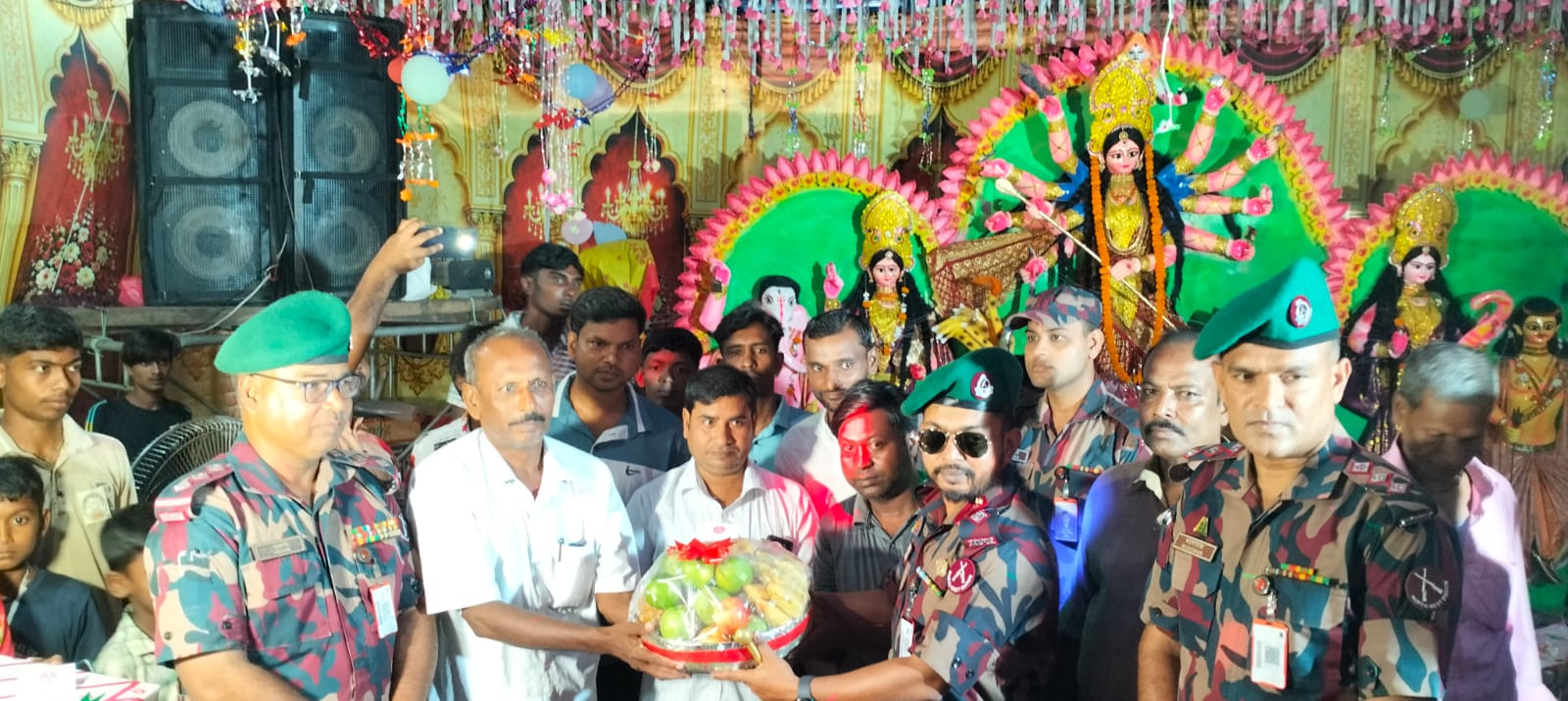 শিবগঞ্জ সীমান্তের পুজা মন্ডপগুলিতে নিরাপত্তা শংকা নেই- ৫৯ বিজিবি অধিনায়ক
