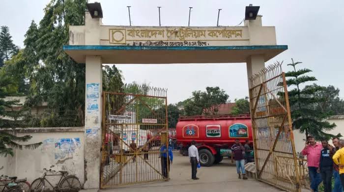 পাইপলাইনে ভারত থেকে এলো ৮২ লাখ লিটার ডিজেল