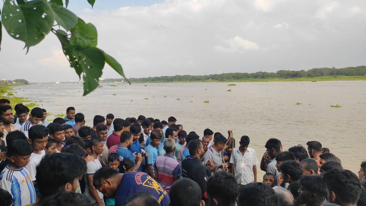 চাঁপাইনবাবগঞ্জে মহানন্দায় গোসলে নেমে কিশোরের মৃত্যু, নিখোঁজ আরেকজন