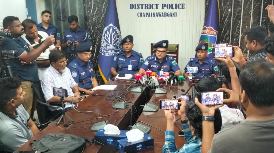 চাঁপাইনবাবগঞ্জে ১১ মাসের শিশু অপহরণের ৩৫ ঘণ্টা পর উদ্ধার, দম্পতি গ্রেপ্তার