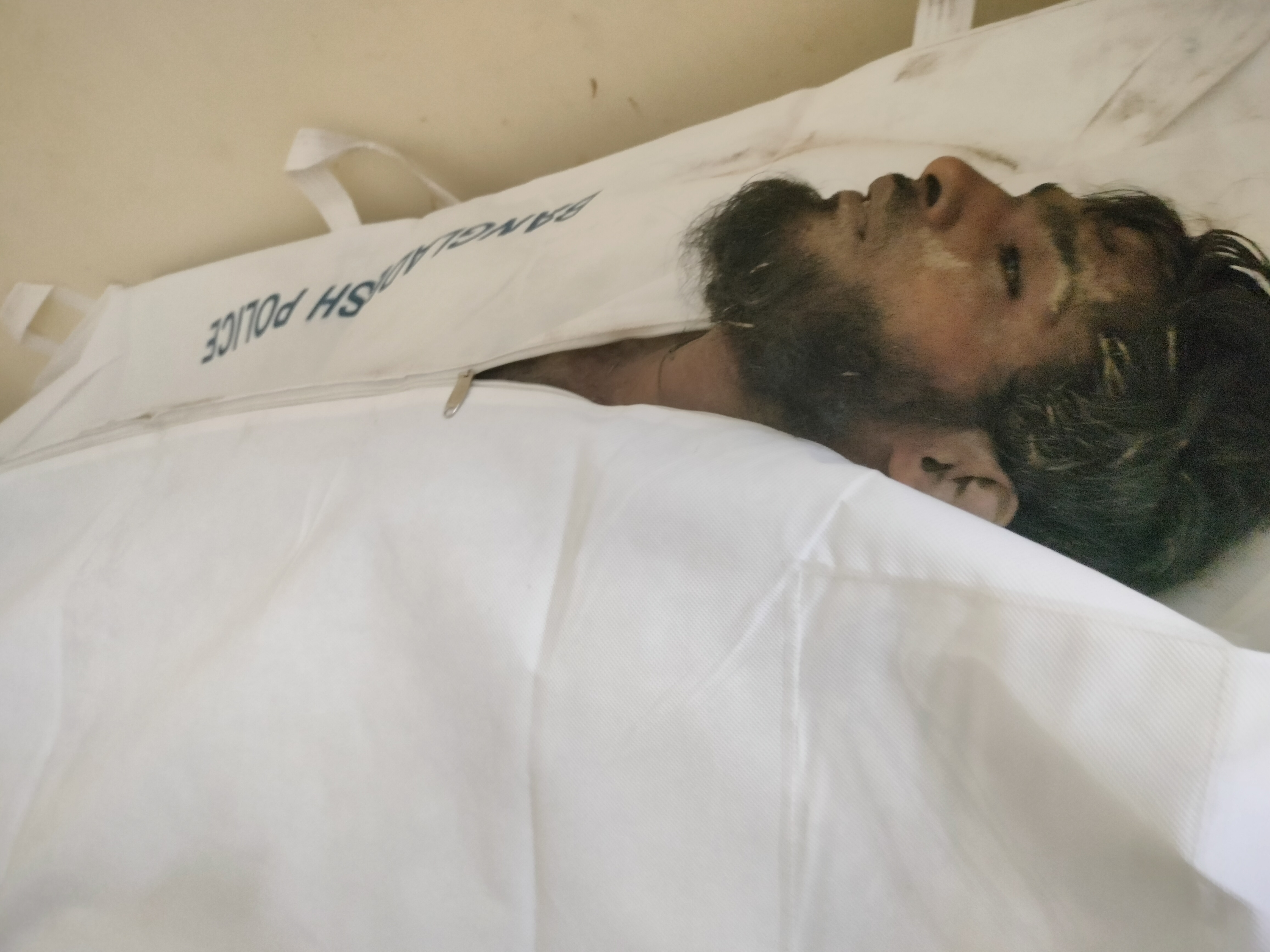 ভোলাহাটে চোর সন্দেহে পিটিয়ে প্রতিবন্ধী যুবক হত্যা; আটক ৩