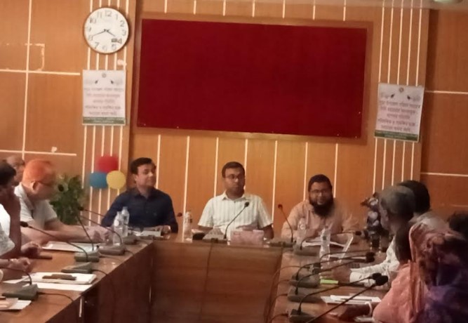 গোমস্তাপুরে সরকারি কর্মকর্তাদের সঙ্গে অ্যাডভোকেসি প্ল্যাটফর্মের মতবিনিময় সভা