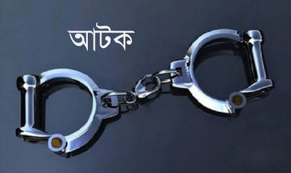 শিবগঞ্জ সীমান্তে ৪০টি চোরাই স্মার্টফোনসহ যুবক আটক