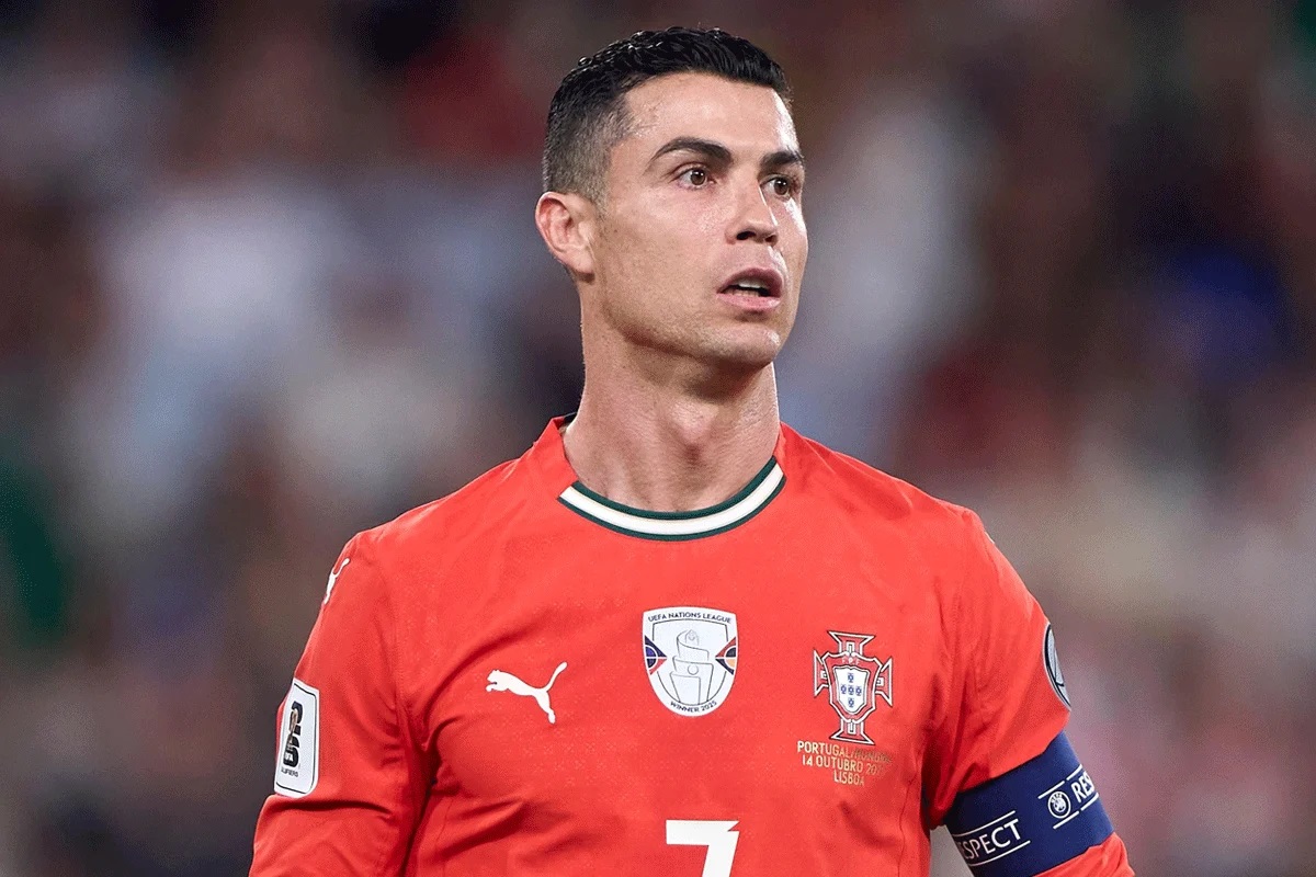 নিষেধাজ্ঞার মুখে পর্তুগিজ তারকা