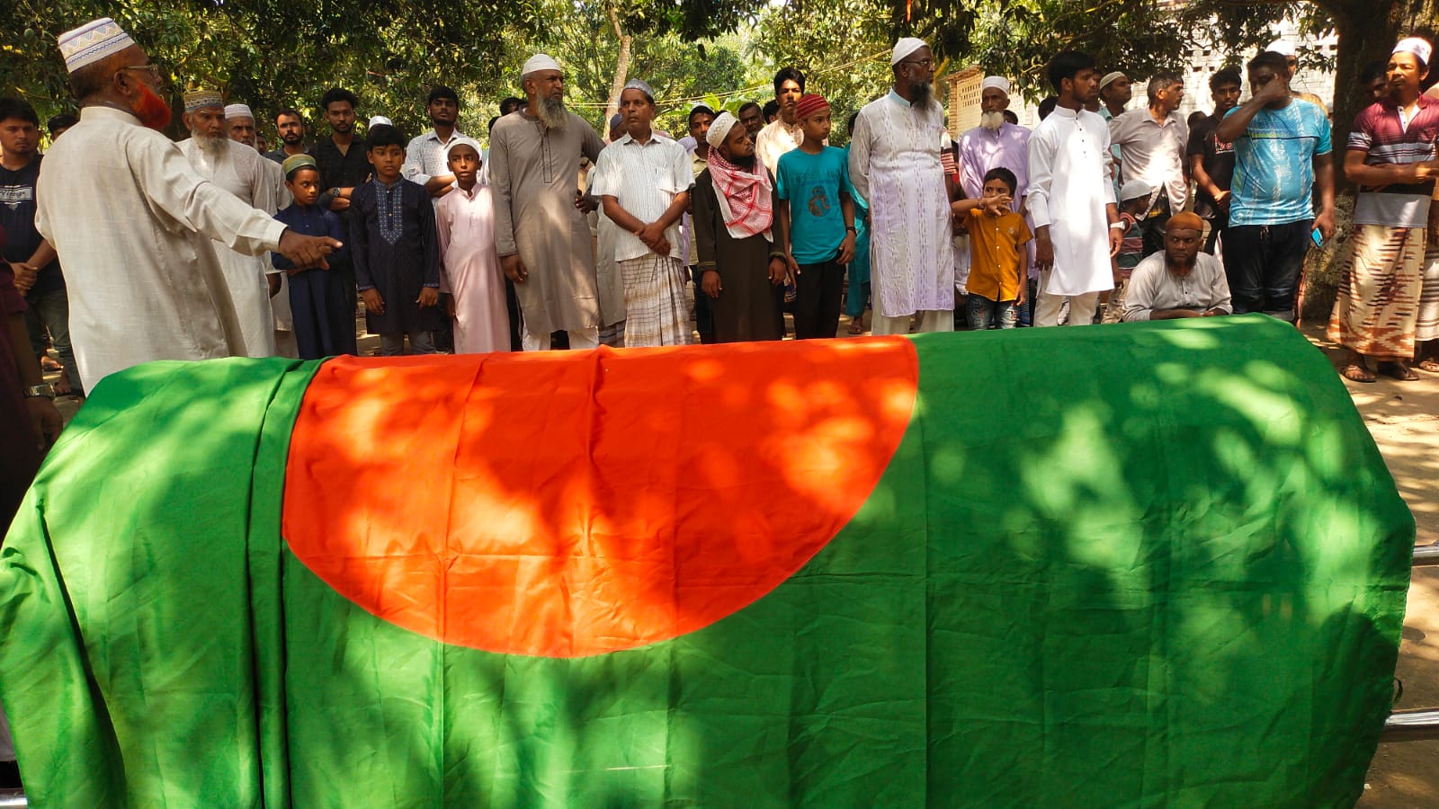 চাঁপাইনবাবগঞ্জে বীর মুক্তিযোদ্ধা ফাুরক হোসেনের ইন্তেকাল, রাষ্ট্রীয় মর্যাদায় দাফন