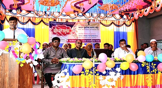 গোমস্তাপুরে জোহুর আহমেদ মিঞা কলেজে নবীন বরণ