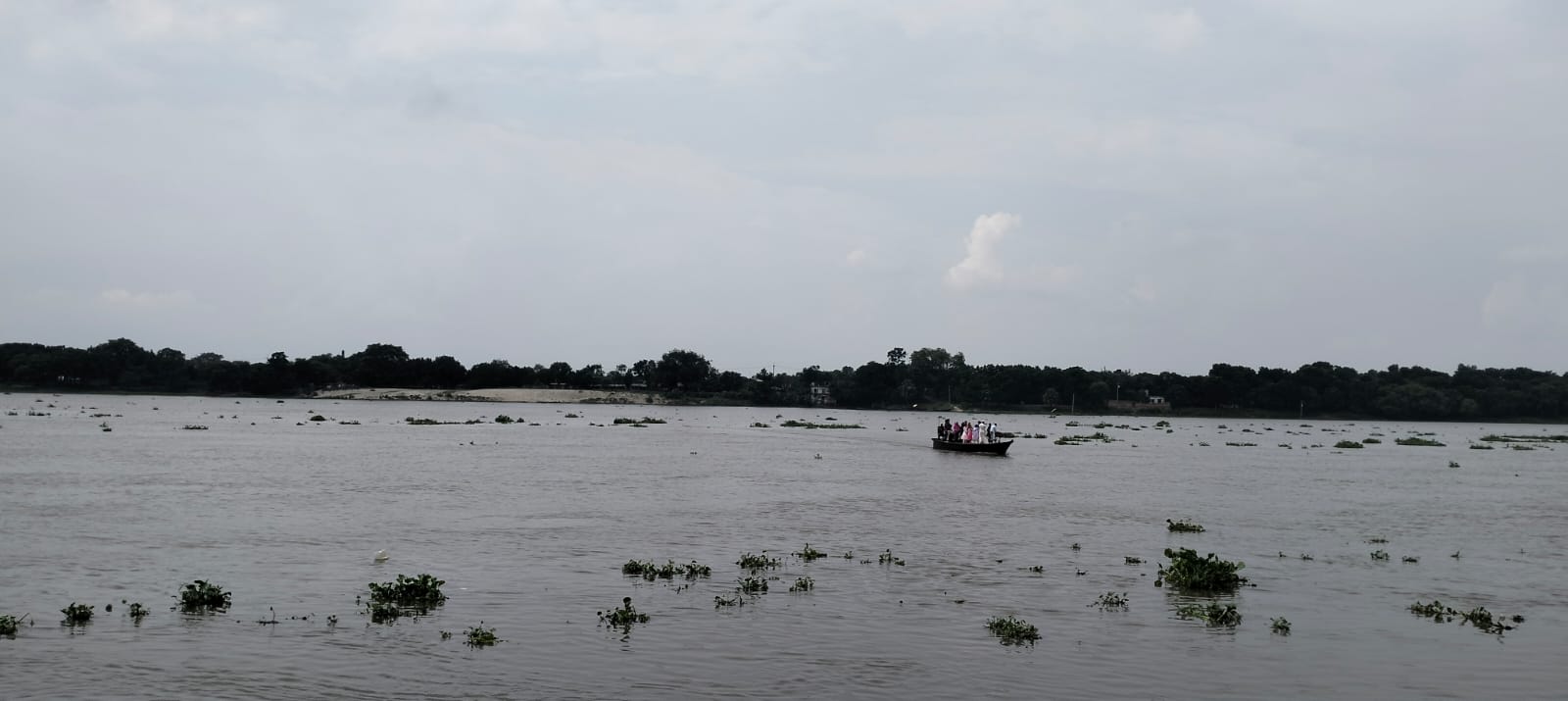 চাঁপাইনবাবগঞ্জে বাড়ছে পদ্মাসহ ৪ নদীর পানি,কোথাও কোথাও নদীভাঙ্গন