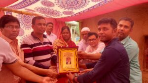 চাঁপাইনবাবগঞ্জের নাচোলে চেয়ারম্যান ও মহিলা ভাইস চেয়ারম্যানকে সংবর্ধনা