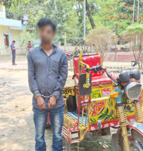 নাচোলে চুরি হওয়া রিকশা ভ্যান উদ্ধার : গ্রেপ্তার ১