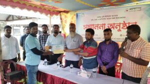 চাঁপাইনবাবগঞ্জে ৬ জন পেলেন প্রয়াসের ‘সফল উদ্যোক্তা সম্মাননা’