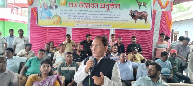 চাঁপাইনবাবগঞ্জ-ঢাকা রুটে ম্যাংগো ও ক্যাটল স্পেশাল ট্রেন উদ্বোধণ