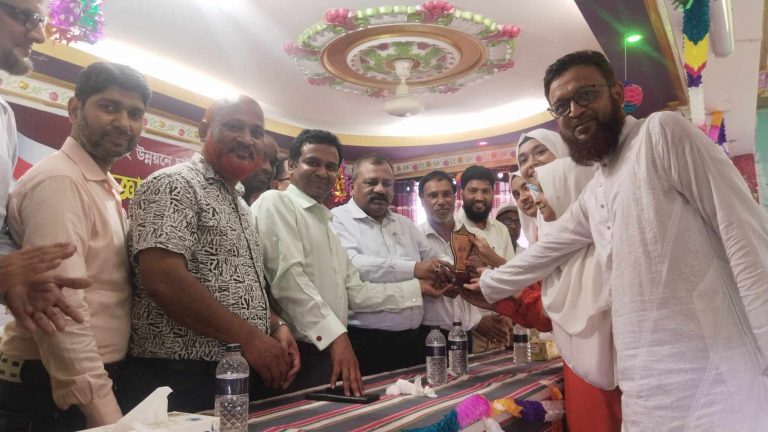 নামোশংকরবাটি উচ্চ বিদ্যালয়ে বিজ্ঞান মেলার সমাপনী ও পুরস্কার বিতরণ