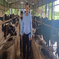 বেজলাইন সার্ভের জন্য তথ্য সংগ্রহের লক্ষ্যে প্রয়াসের কার্যক্রম দেখলেন বাকৃবির প্রফেসর রায়হান