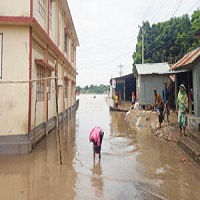 বিপৎসীমা ছুঁইছুই পদ্মা নদীর পানি,পানিবন্দী সহস্রাধিক পরিবার