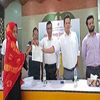 আরইআরএমপি প্রকল্প : মেয়াদ শেষে ১২০৪০০ টাকা করে পেলেন ১৪০ নারীকর্মী