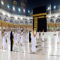 ওমরাহ যাত্রীদের জন্য টিকিটের দাম কমিয়েছে বিমান