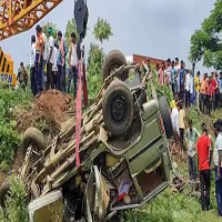 ভারতে ৭০০ ফুট গভীর খাদে পড়ে ৪ সেনা নিহত
