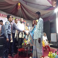 গোমস্তাপুরে কৃতি শিক্ষার্থী ও গুণীজনদের সংবর্ধনা প্রদান