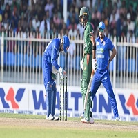 সিরিজ নির্ধারণী ম্যাচে আফগানদের টার্গেট ২৪৫ রান