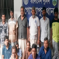 গোমস্তাপুরে পুলিশ সদস্যদের ওপর হামলার ঘটনায় ১৩ জন আটক