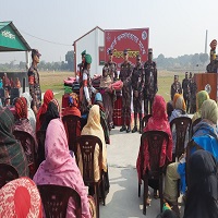 চাঁপাইনবাবগঞ্জে শীতার্ত মানুষের মাঝে ৫৯ বিজিবি’র শীতবস্ত্র বিতরণ