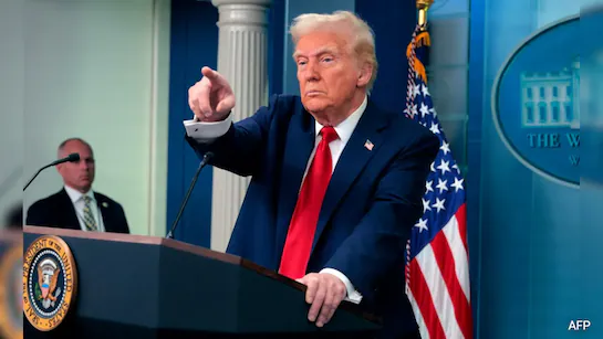 ফের কানাডাকে যুক্তরাষ্ট্রের অঙ্গরাজ্য হওয়ার প্রস্তাব ট্রাম্পের