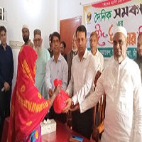 শিবগঞ্জে ঈদ উপহার পেল দেড় শতাধিক দুস্থ পরিবার