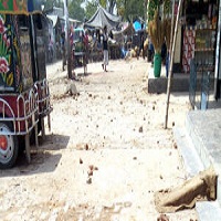 শিবগঞ্জে ক্রিকেট ব্যাট নিয়ে সংঘর্ষে ২৫ জন আহত ককটেল বিস্ফোরণ