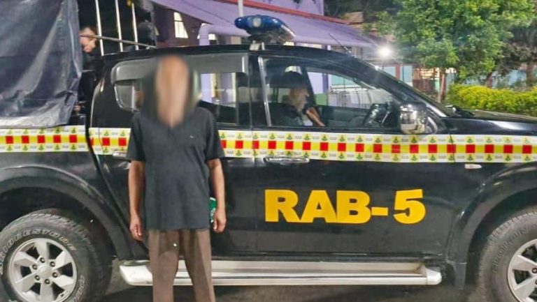 চাঁপাইনবাবগঞ্জে প্রতারণার অভিযোগে গ্রেপ্তার এক