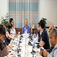 যুক্তরাষ্ট্রের শুল্ক ইস্যুতে জরুরি বৈঠকে প্রধান উপদেষ্টা