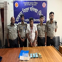 চাঁপাইনবাবগঞ্জে ডিএনসির অভিযানে হেরোইনসহ আটক ১