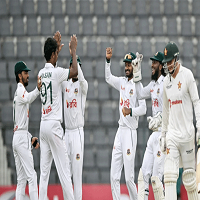 টেল এন্ডারদের ব্যাটে বাড়ছে জিম্বাবুয়ের লিড