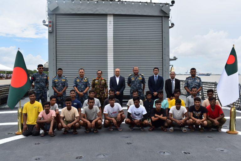 দেশে ফিরছেন মিয়ানমারে আটক বাংলাদেশি ২০ যুবক 