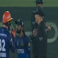 পিএসএলে আচরণবিধি লঙ্ঘনের শাস্তি পেলেন মুনরো-রিজওয়ান