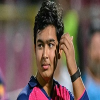 বাবাকে জমি বিক্রির প্রতিদান দিলেন ১৪ বছরের সূর্যবংশী